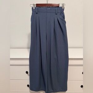 Halara Pleated Culotte Pants XS Petite – Slate Blue, Pockets